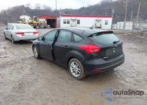 2015 Ford Focus Se z USA, uszkodzony, nr VIN 1FADP3K20FL295160